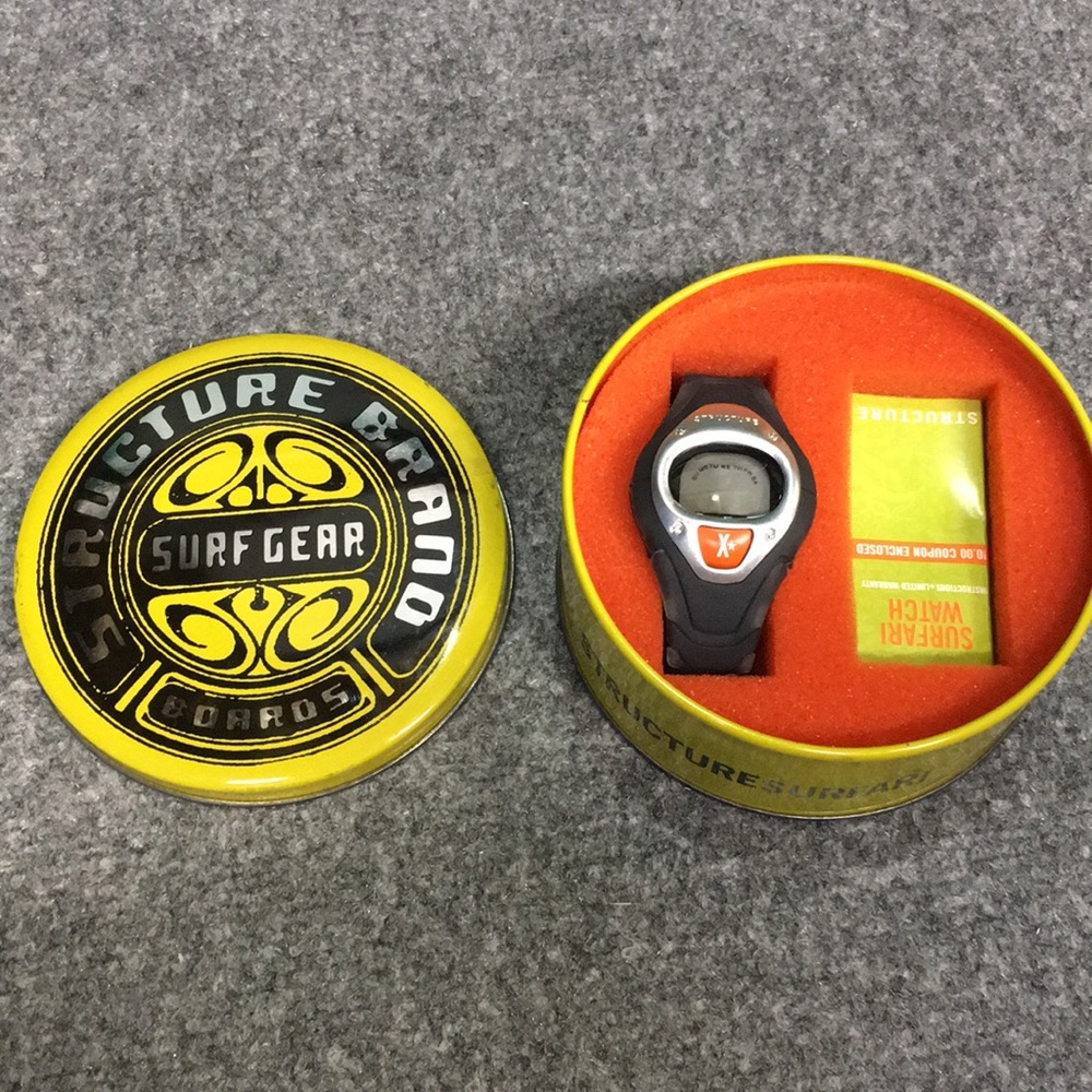 Structure brand surf gear watch needs battery